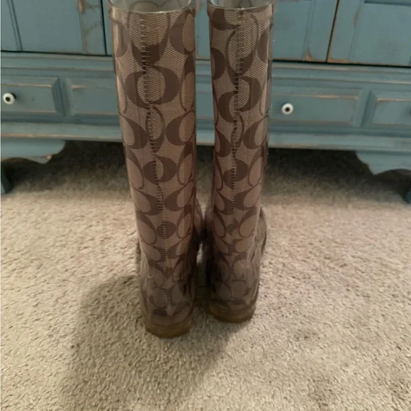 Authentic Coach logo 7 tall Brown Patterned Rain Boots $198 - Picture 5 of 8